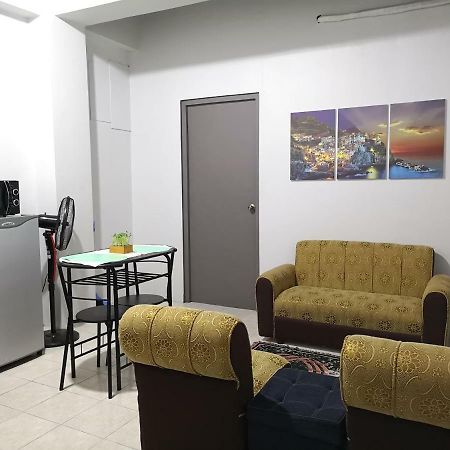 Moonstone: Comfy 1Br Unit Apartment Olongapo Exterior photo